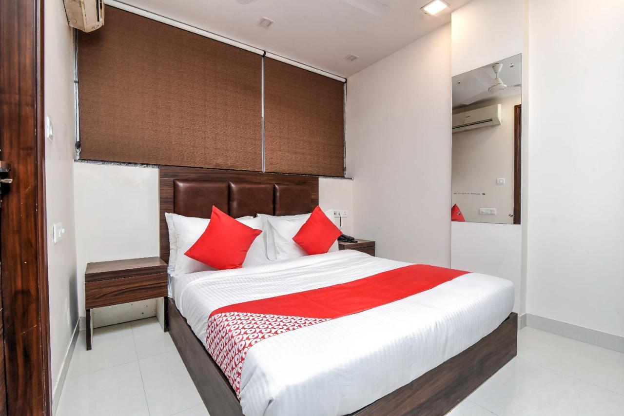 Oyo 81042 Rajput Resort Patiāla Exterior foto
